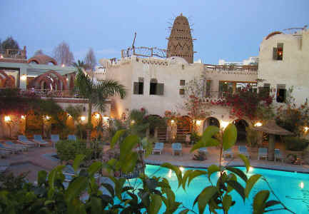 Egypt 008.jpg (295539 bytes)